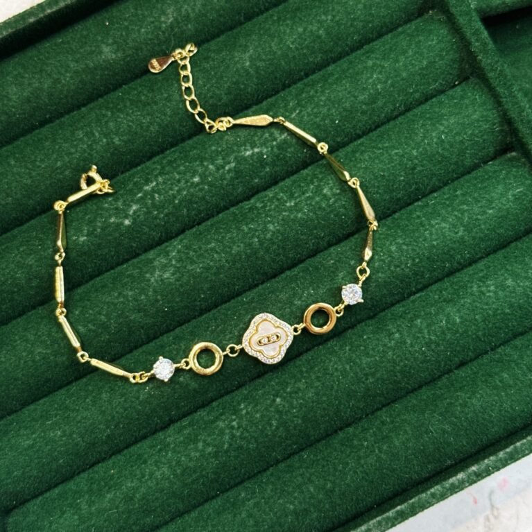 Женска нараквица