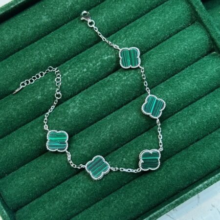 Женска нараквица