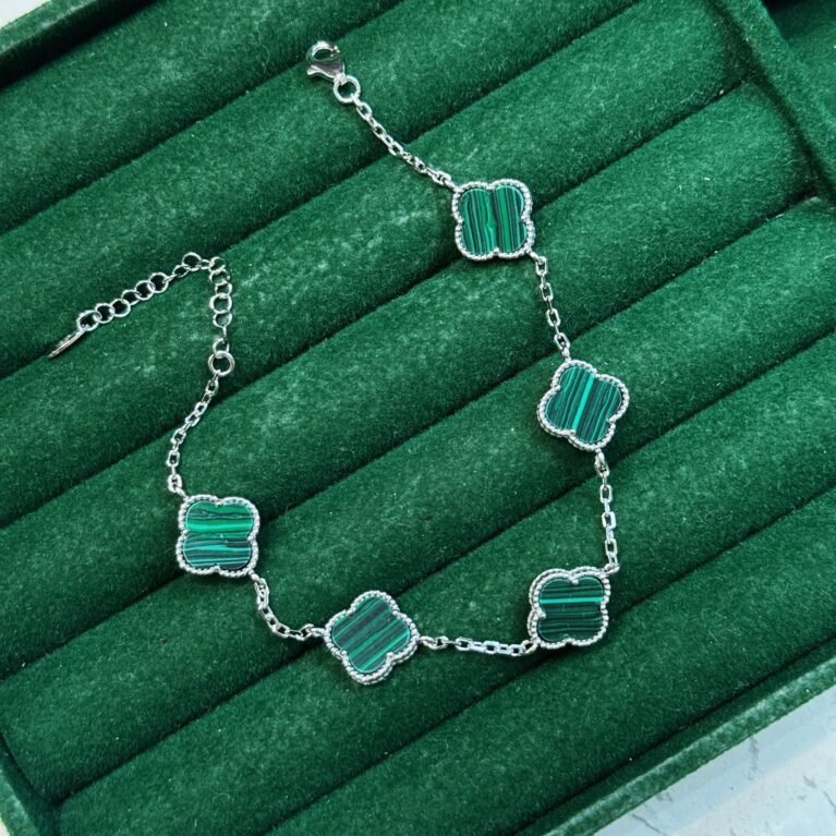 Женска нараквица