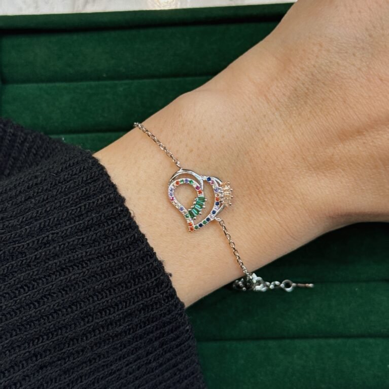 Женска нараквица