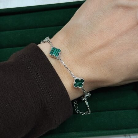 Женска нараквица