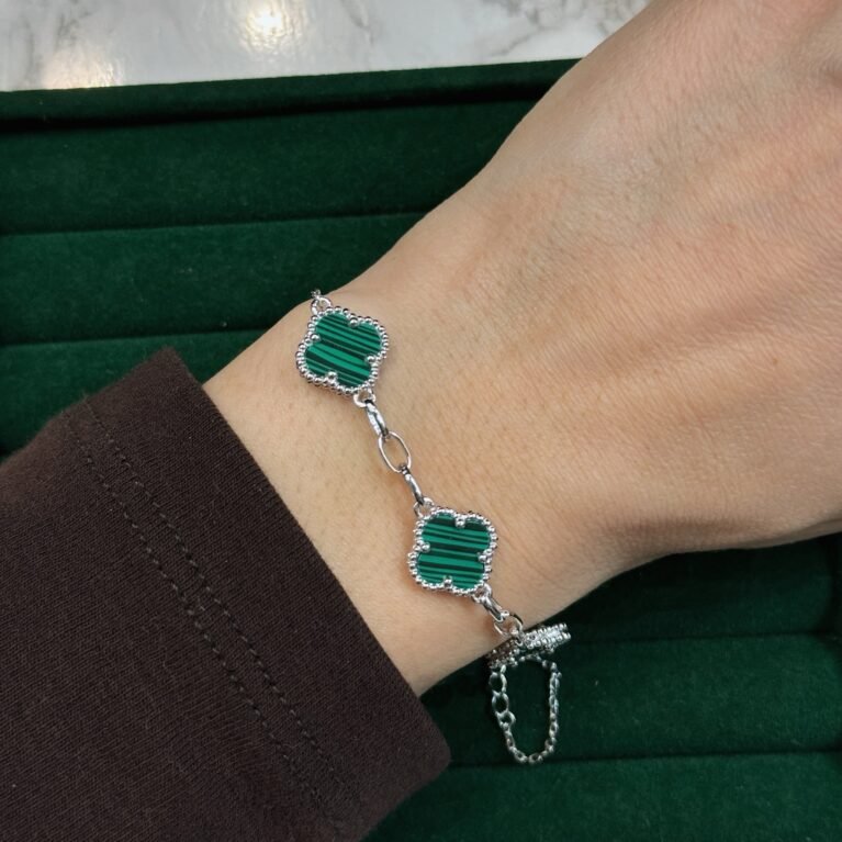 Женска нараквица