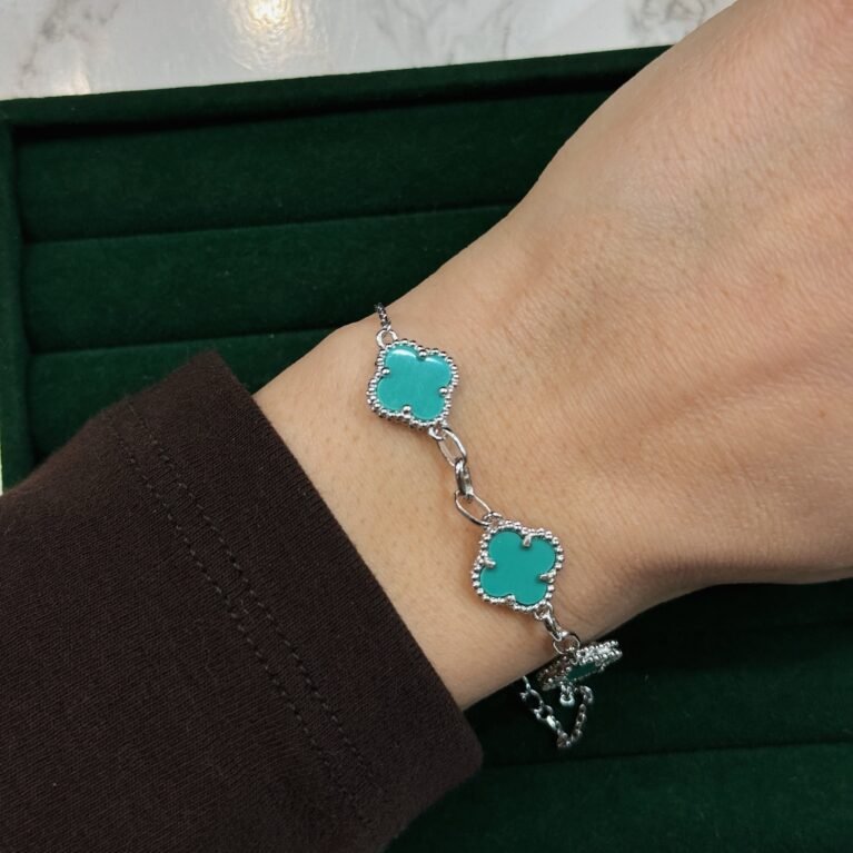 Женска нараквица