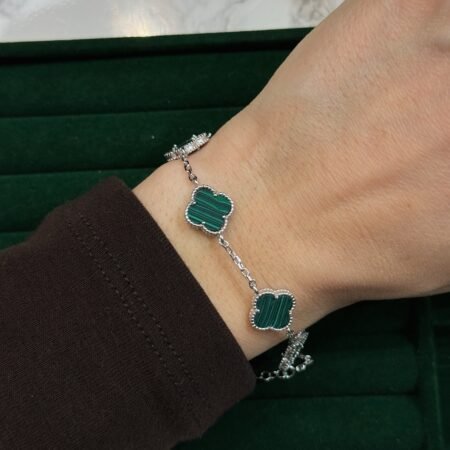 Женска нараквица