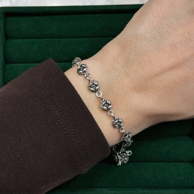 Женска нараквица