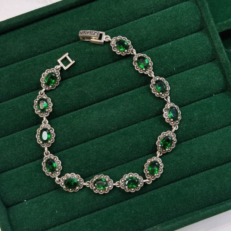 Женска нараквица